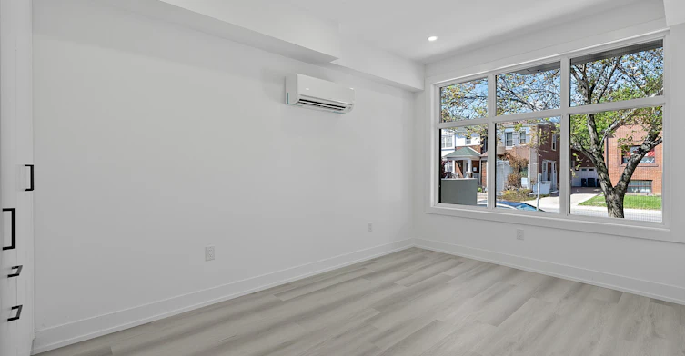 2-587 Oakwood Avenue, Toronto, ON, M6E 2X7 - 2