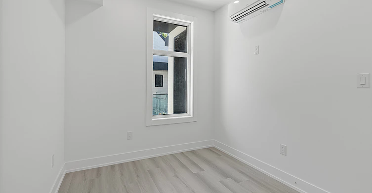 2-587 Oakwood Avenue, Toronto, ON, M6E 2X7 - 7