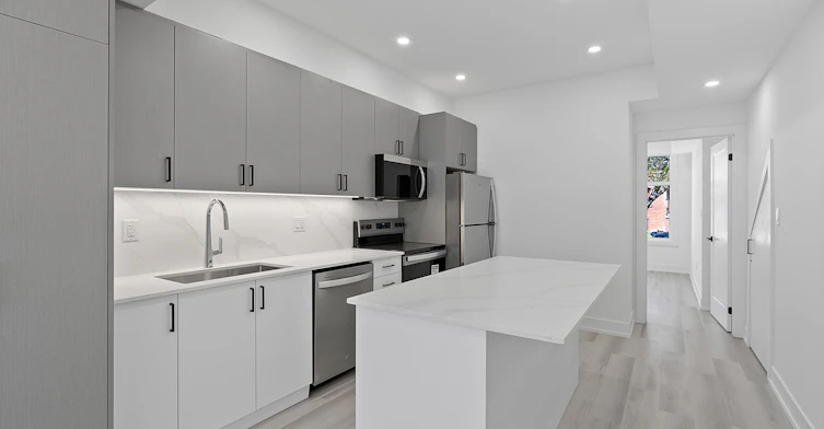 2-587 Oakwood Avenue, Toronto, ON, M6E 2X7 - 17