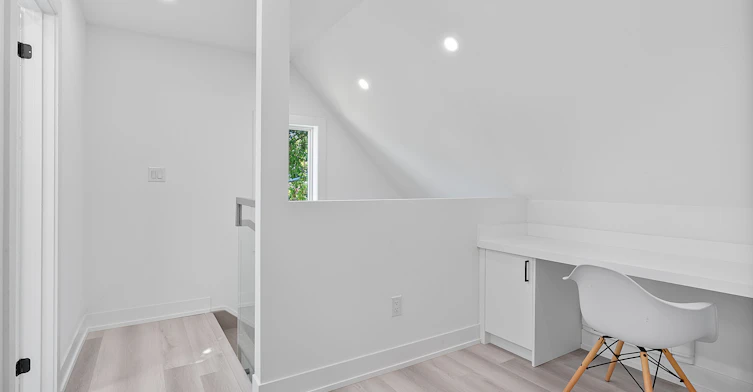 5-587 Oakwood Avenue, Toronto, ON, M6E 2X7 - 22