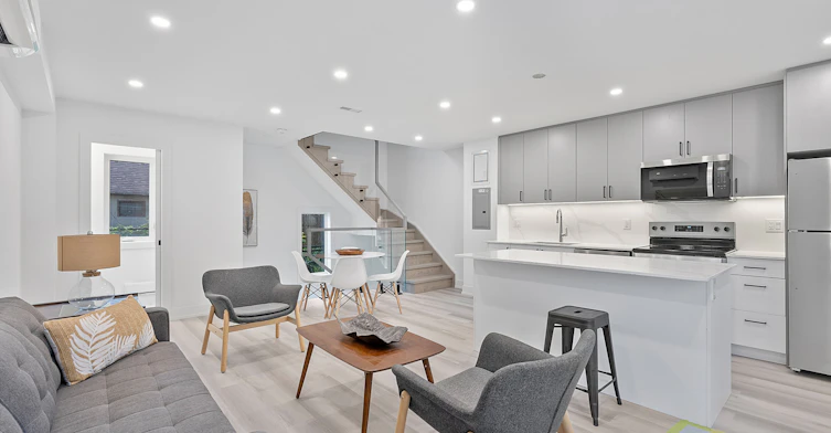 5-587 Oakwood Avenue, Toronto, ON, M6E 2X7 - 7
