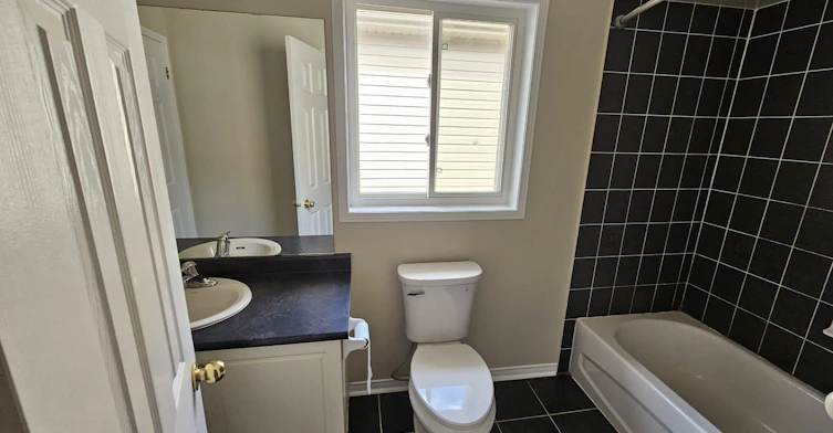 Upper-3 Kaufman Drive, Hamilton, ON, L0R 1C0 - 13