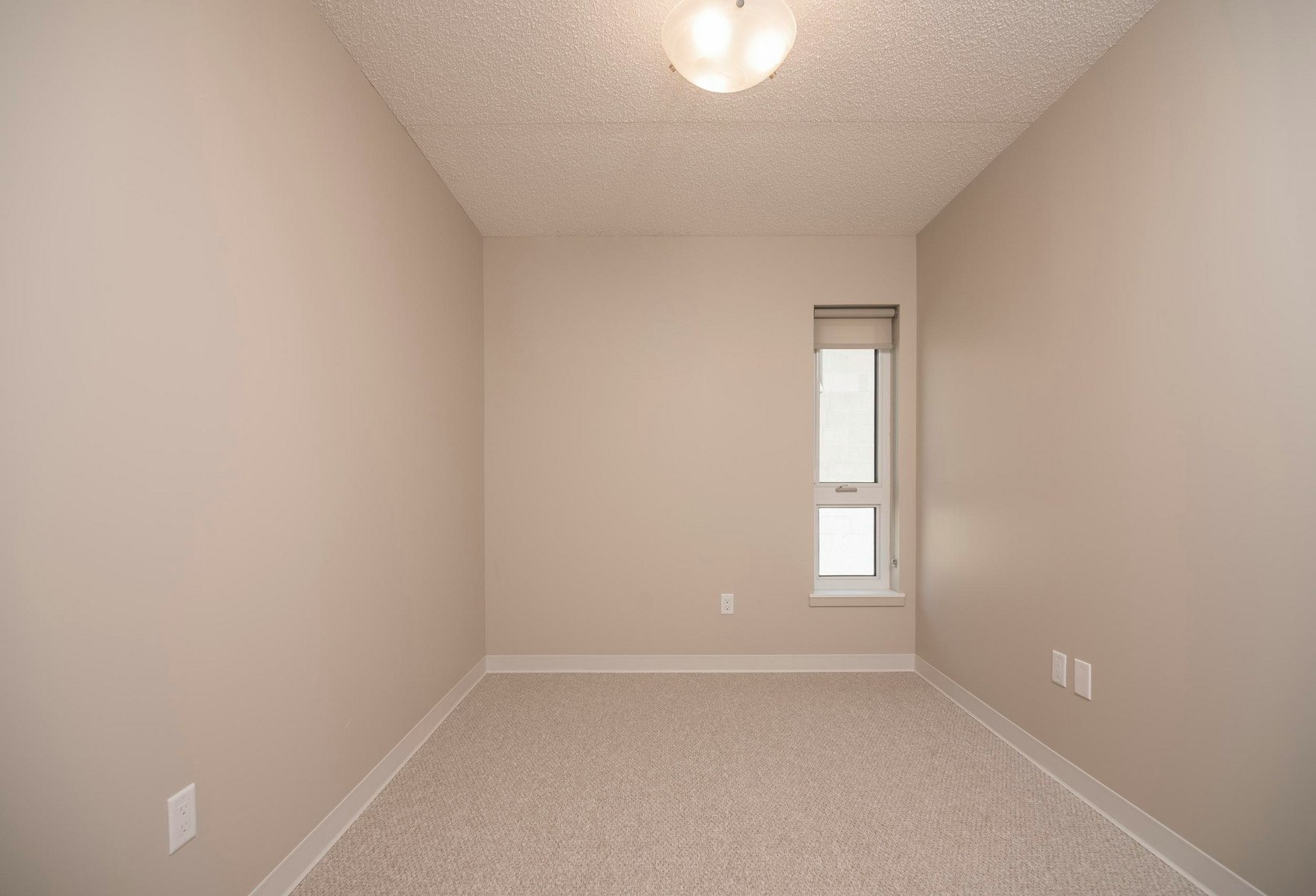 C1-320 Colony Street, Winnipeg, MB, R3C 0S8 - 9