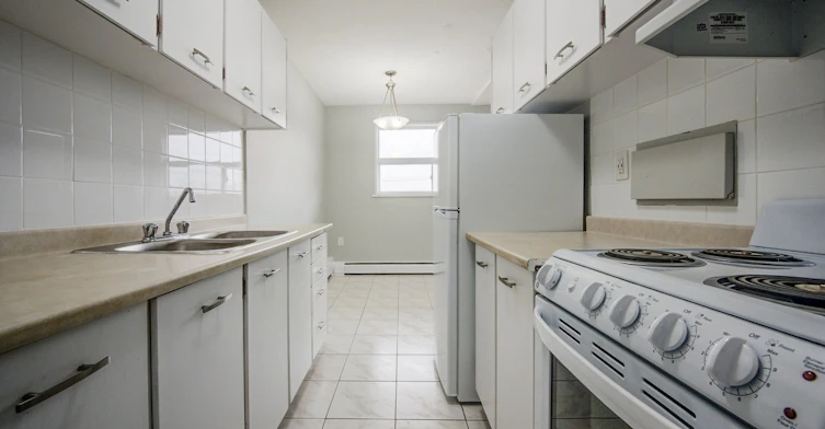 0104-40 Mohawk Road East, Hamilton, ON, L9A 2G7 - 13
