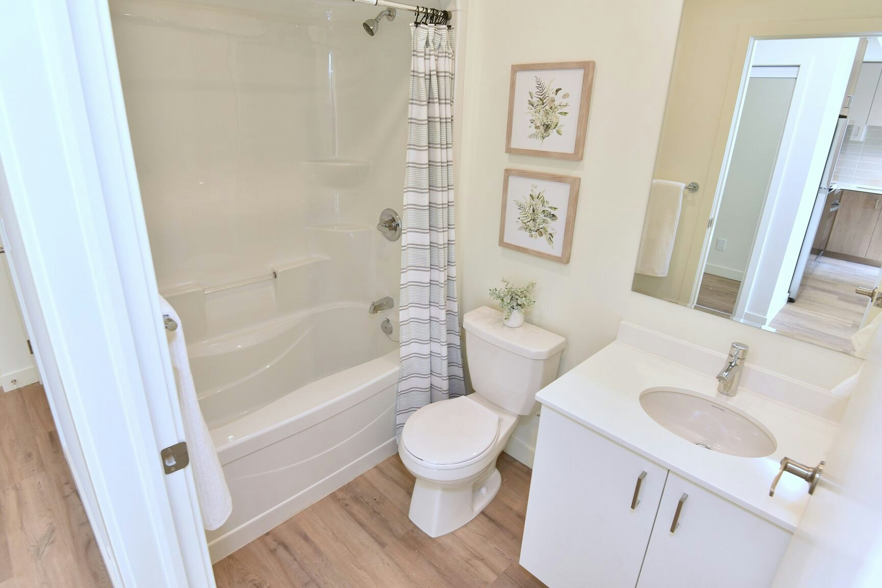 B1103-16 Roxanne Drive, Hamilton, ON, L8H 0B7 - 16