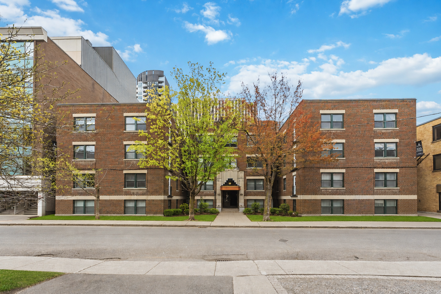 235 Cooper Street, Ottawa, ON, K2P 1L7