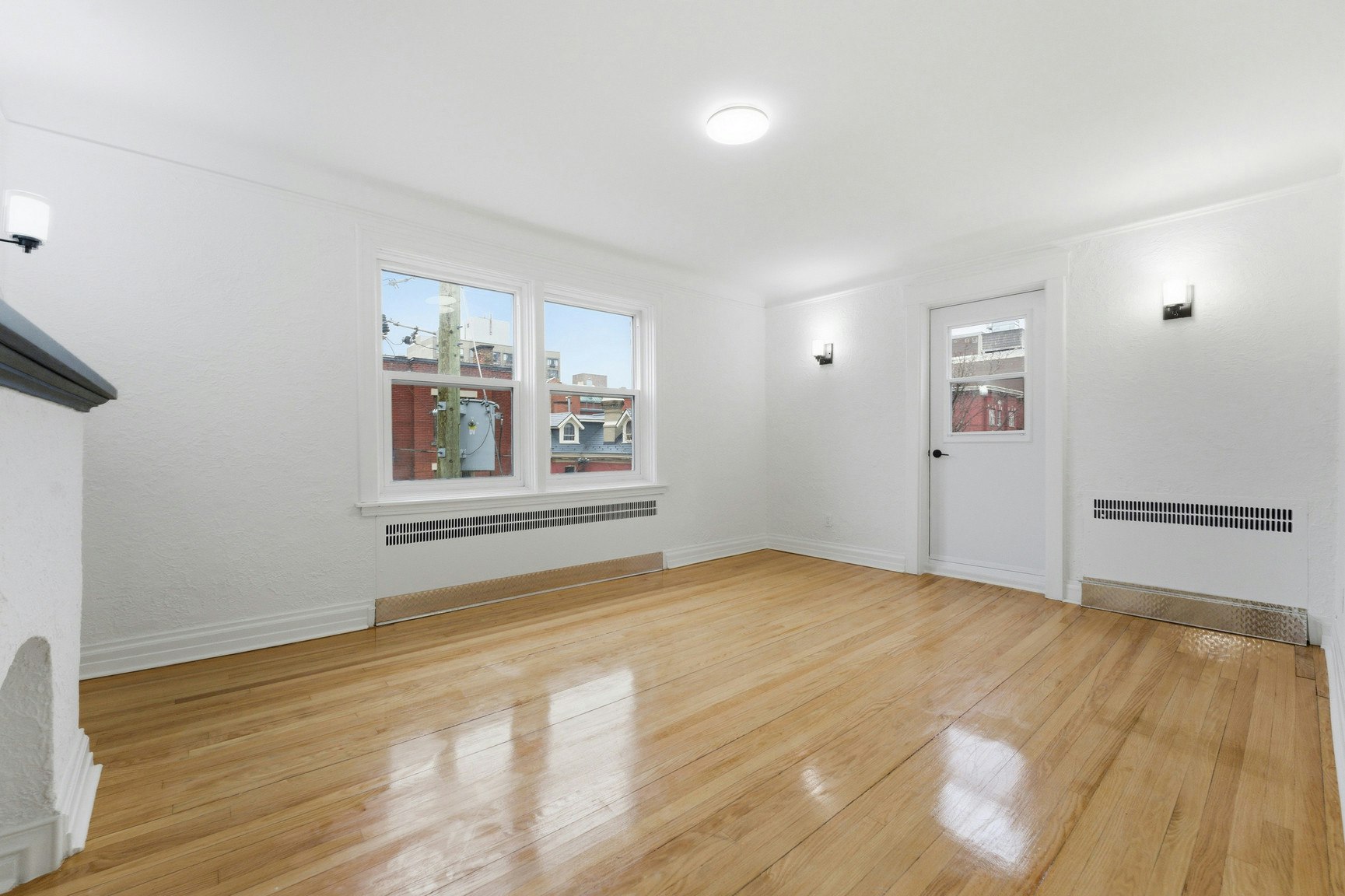235 Cooper Street, Ottawa, ON, K2P 1L7 - 2