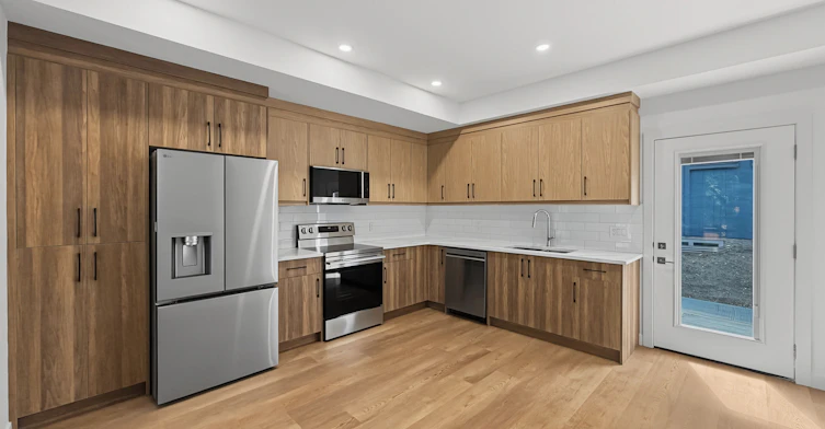 201-227 26 Avenue Northeast, Calgary, AB, T2E 1Z1 - 4