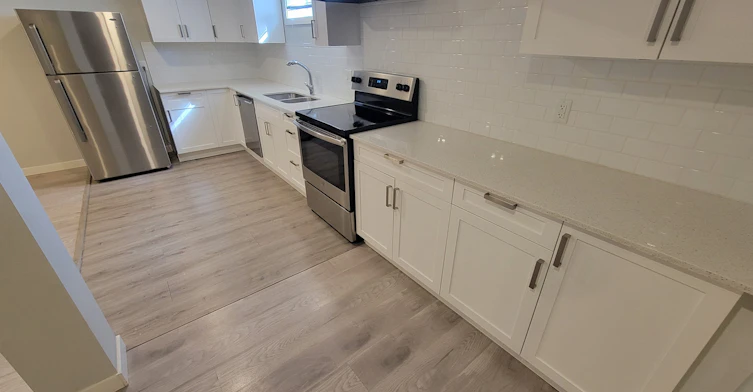 8510 152 Street Northwest, Edmonton, AB, T5R 1L5 - 4