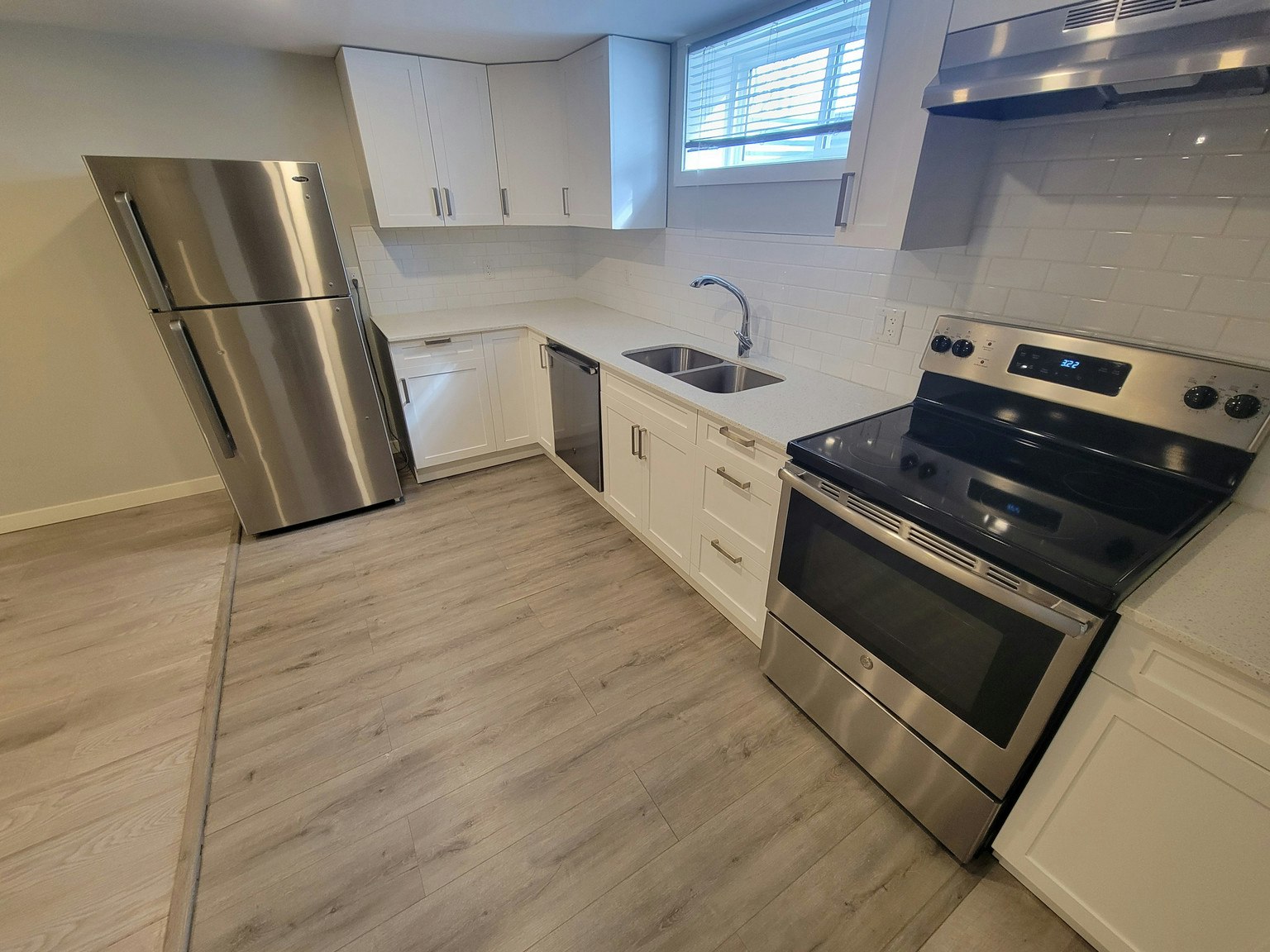 8510 152 Street Northwest, Edmonton, AB, T5R 1L5 - 2