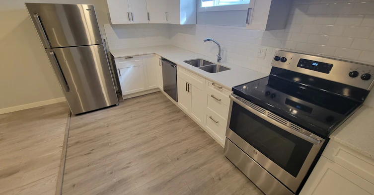 8510 152 Street Northwest, Edmonton, AB, T5R 1L5 - 2