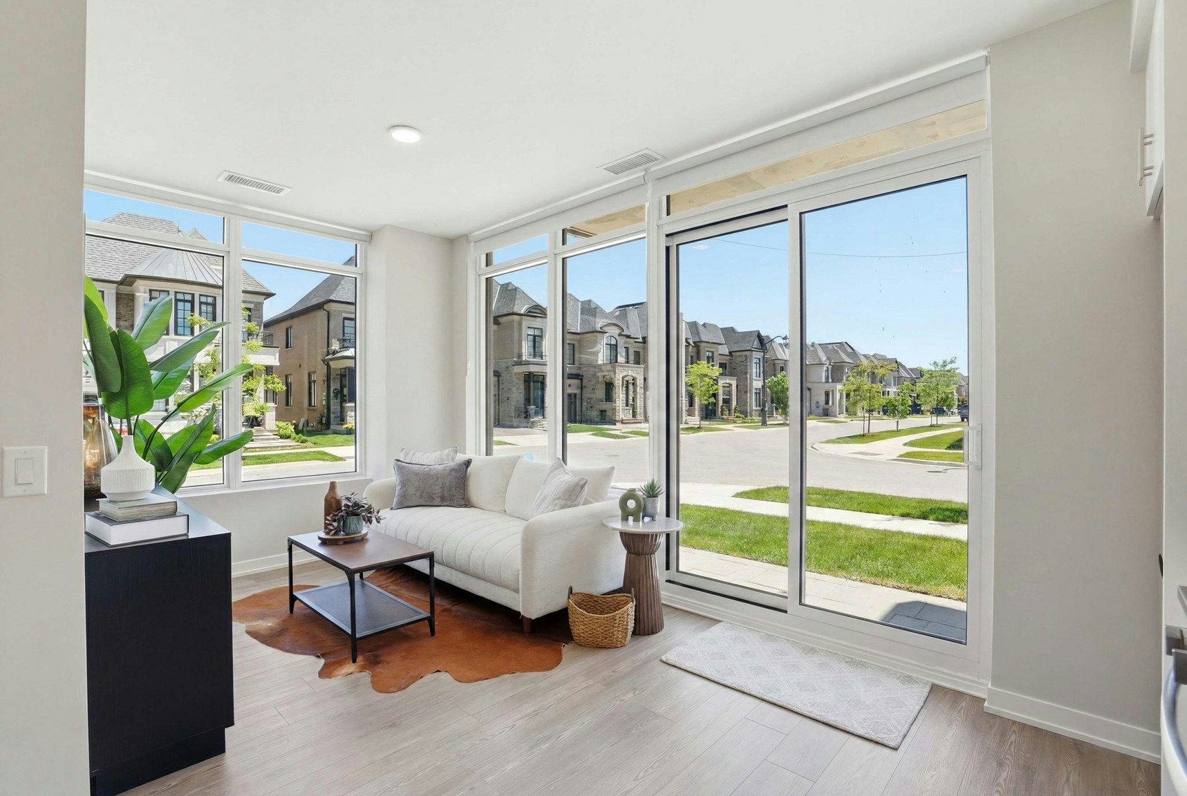 311-2500 Saw Whet Boulevard, Oakville, ON, L6M 5L7 - 2
