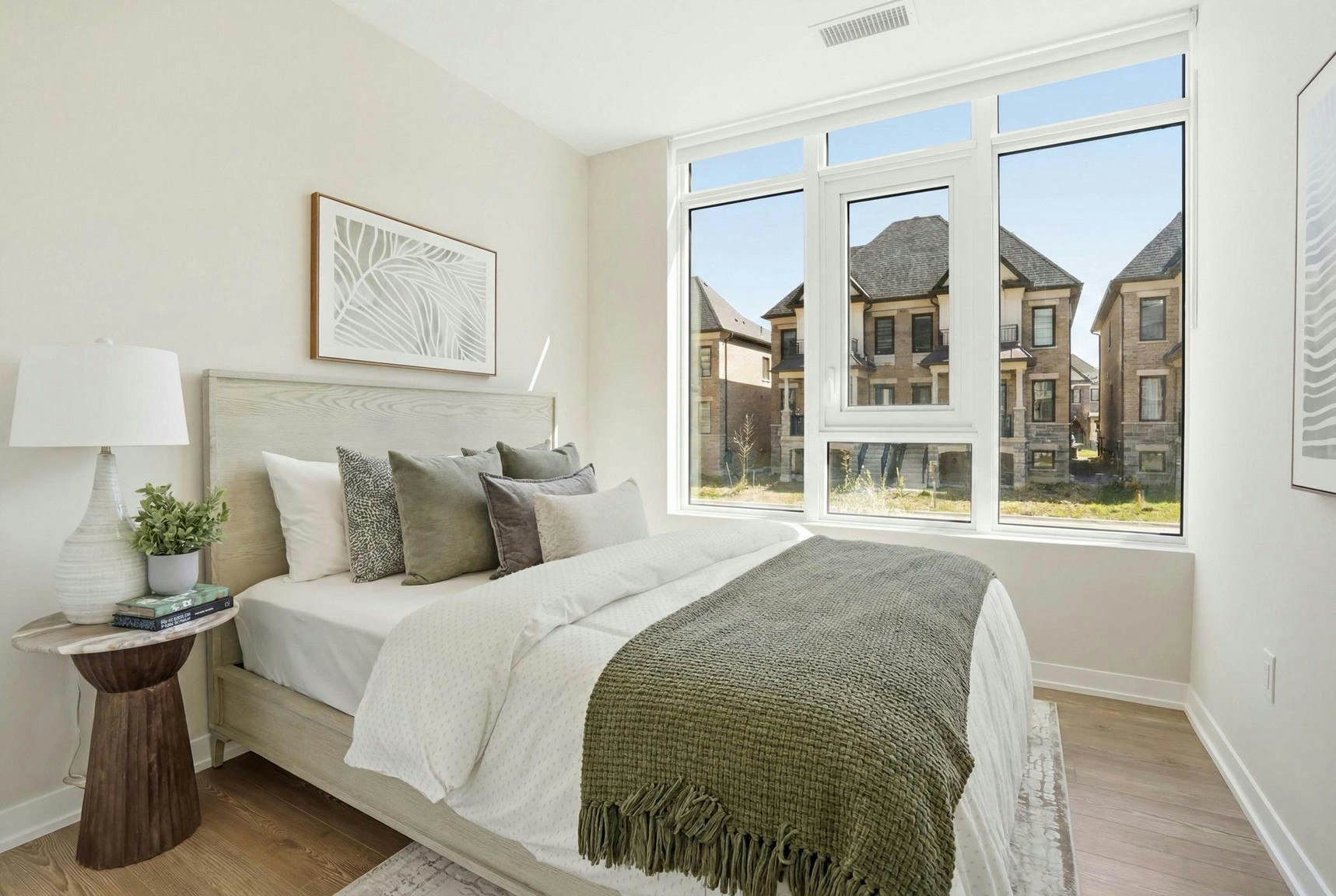 320-2500 Saw Whet Boulevard, Oakville, ON, L6M 5L7 - 4