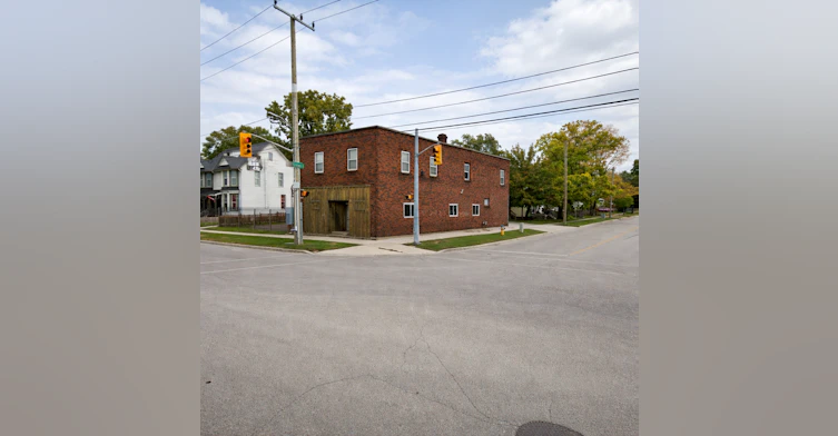 338 Christina Street South, Sarnia, ON, N7T 2N5 - 2