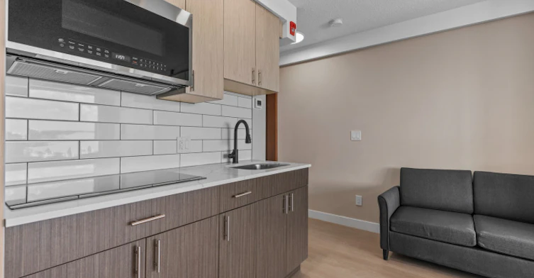 4311 49 Avenue, Red Deer, AB, T4N 5Y7 - 4