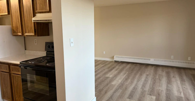 40 Cardinal Avenue, Red Deer, AB, T4P 2T1 - 2