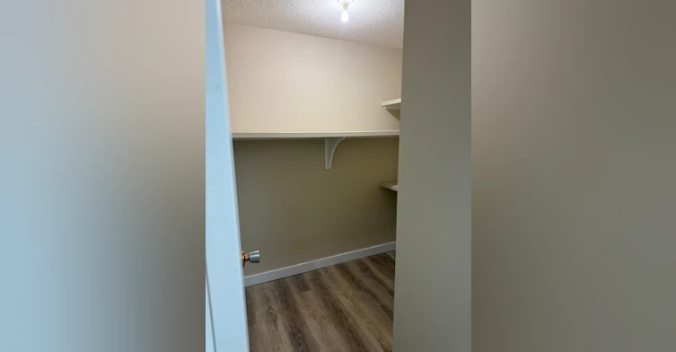 40 Cardinal Avenue, Red Deer, AB, T4P 2T1 - 7