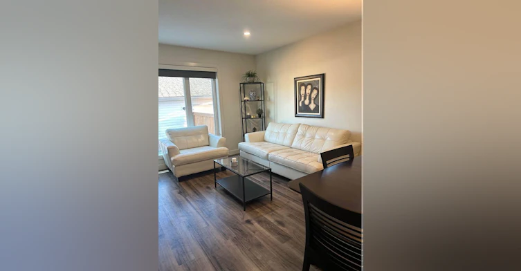 11439 90 Street Northwest, Edmonton, AB, T5B 3X7 - 3