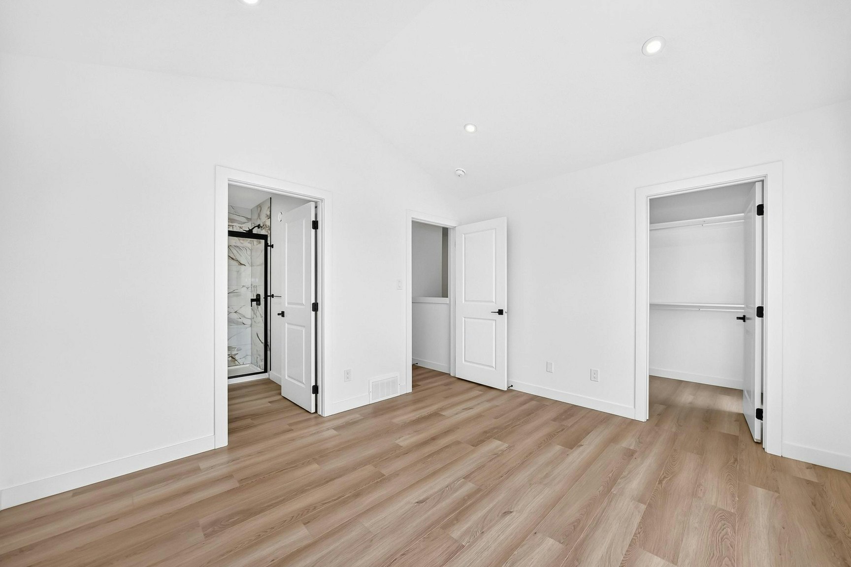 14504 95 Avenue Northwest, Edmonton, AB, T5N 0A9 - 31
