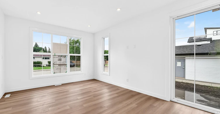 14504 95 Avenue Northwest, Edmonton, AB, T5N 0A9 - 12