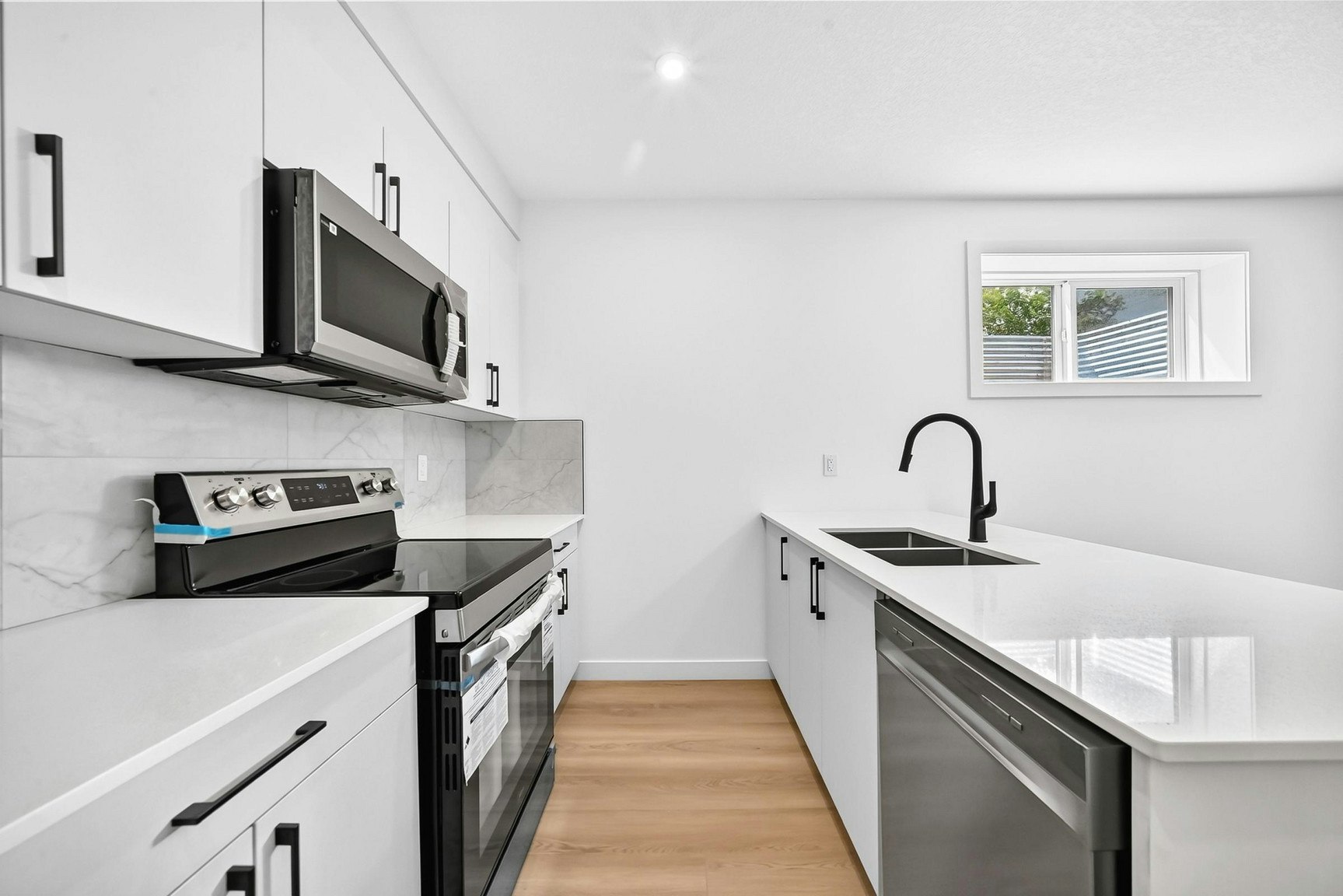 14504 95 Avenue Northwest, Edmonton, AB, T5N 0A9 - 4