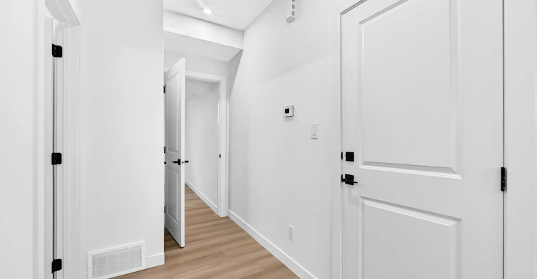 14504 95 Avenue Northwest, Edmonton, AB, T5N 0A9 - 12