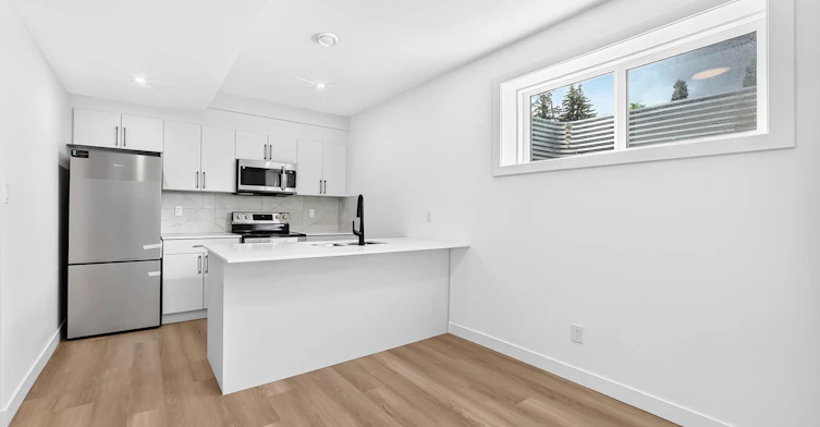 14504 95 Avenue Northwest, Edmonton, AB, T5N 0A9 - 2
