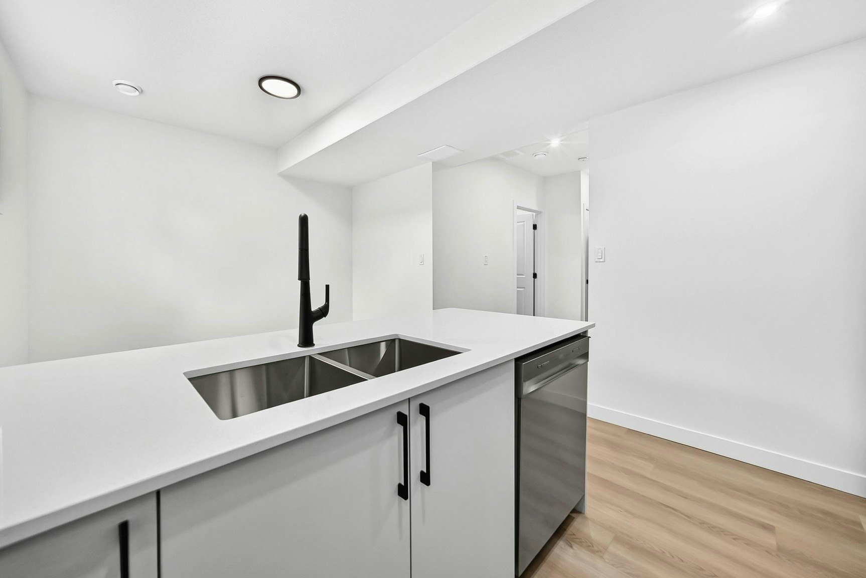 14504 95 Avenue Northwest, Edmonton, AB, T5N 0A9 - 5