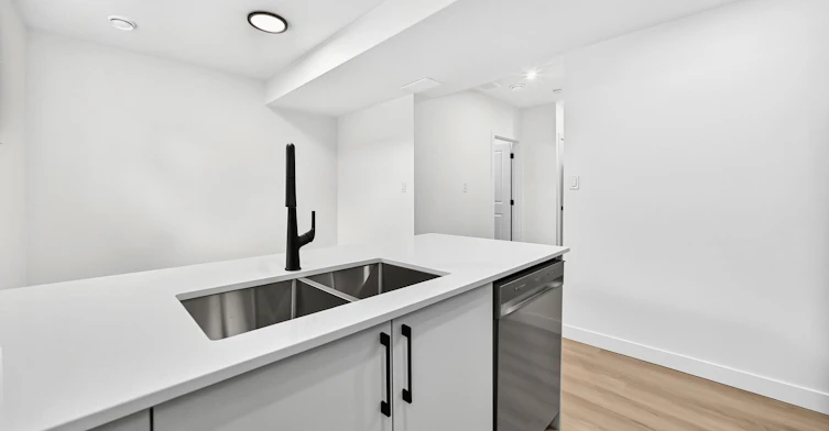 14504 95 Avenue Northwest, Edmonton, AB, T5N 0A9 - 5