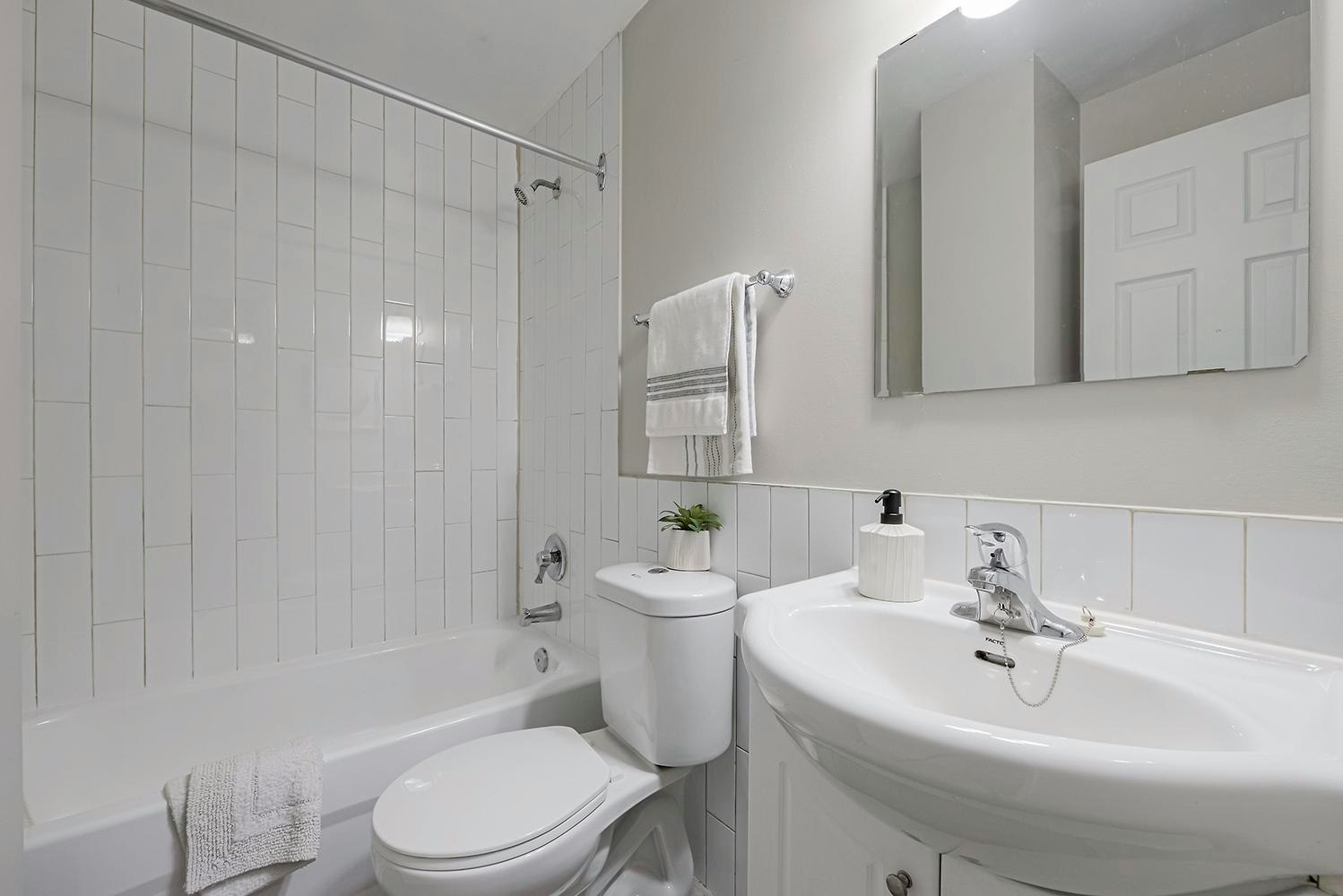 392 Sherbourne Street, Toronto, ON, M4X 1K2 - 5
