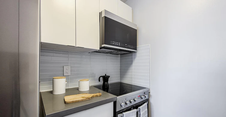 65 Dynevor Road, Toronto, ON, M6E 3W8 - 2