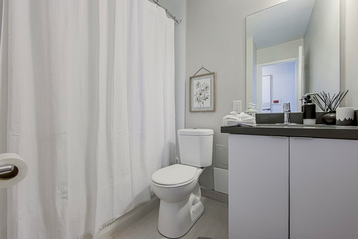 65 Dynevor Road, Toronto, ON, M6E 3W8 - 7