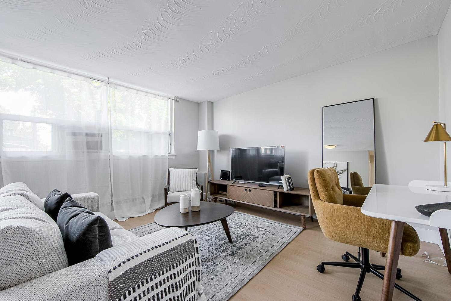 65 Dynevor Road, Toronto, ON, M6E 3W8 - 2