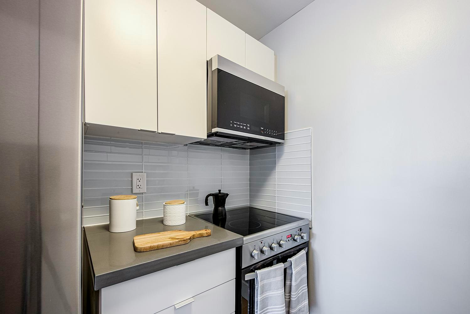 65 Dynevor Road, Toronto, ON, M6E 3W8 - 3