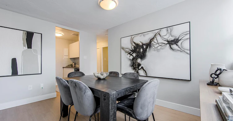 65 Dynevor Road, Toronto, ON, M6E 3W8 - 6