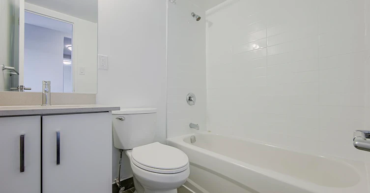 620 Northcliffe Boulevard, Toronto, ON, M6E 3M1 - 4