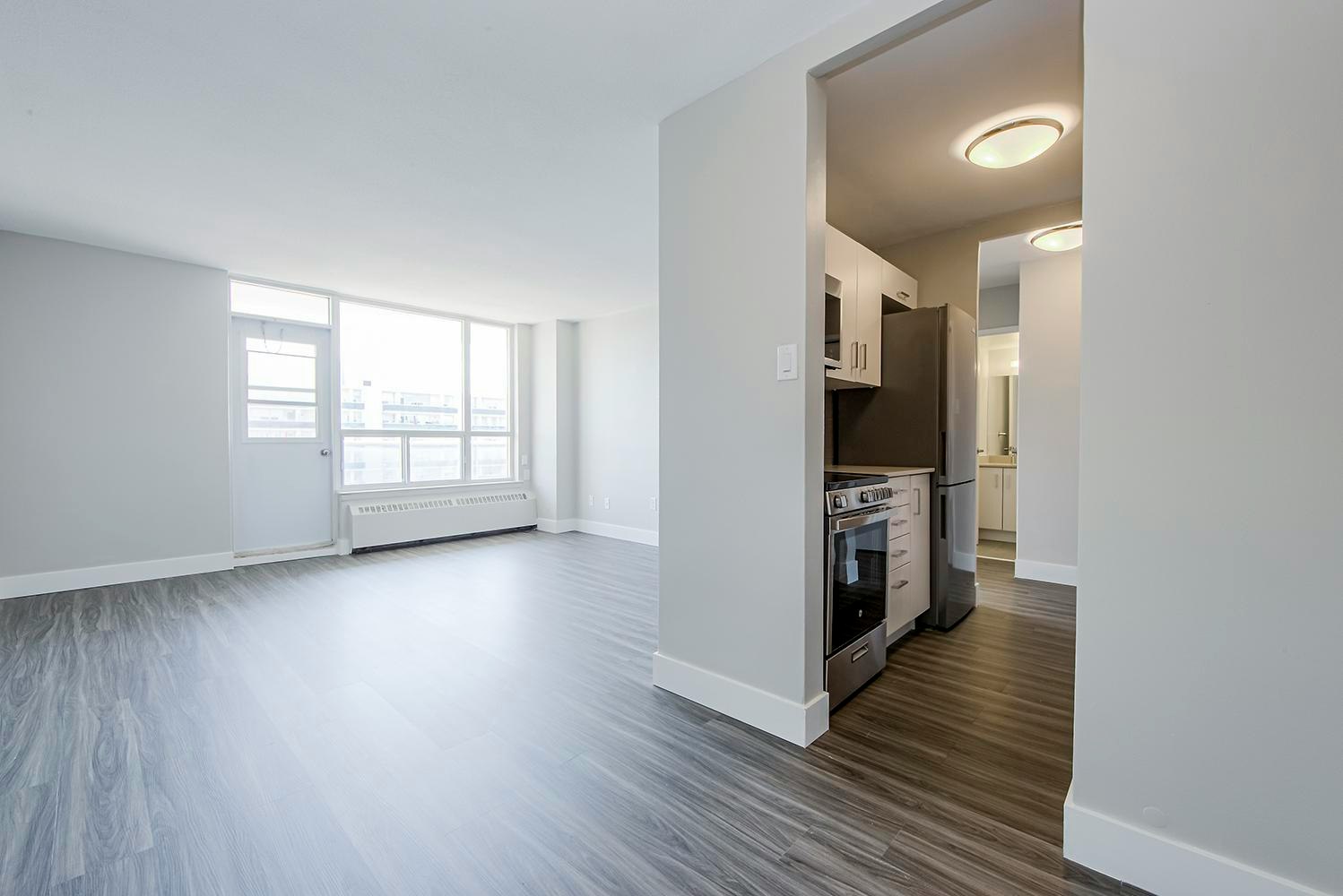 620 Northcliffe Boulevard, Toronto, ON, M6E 3M1 - 3