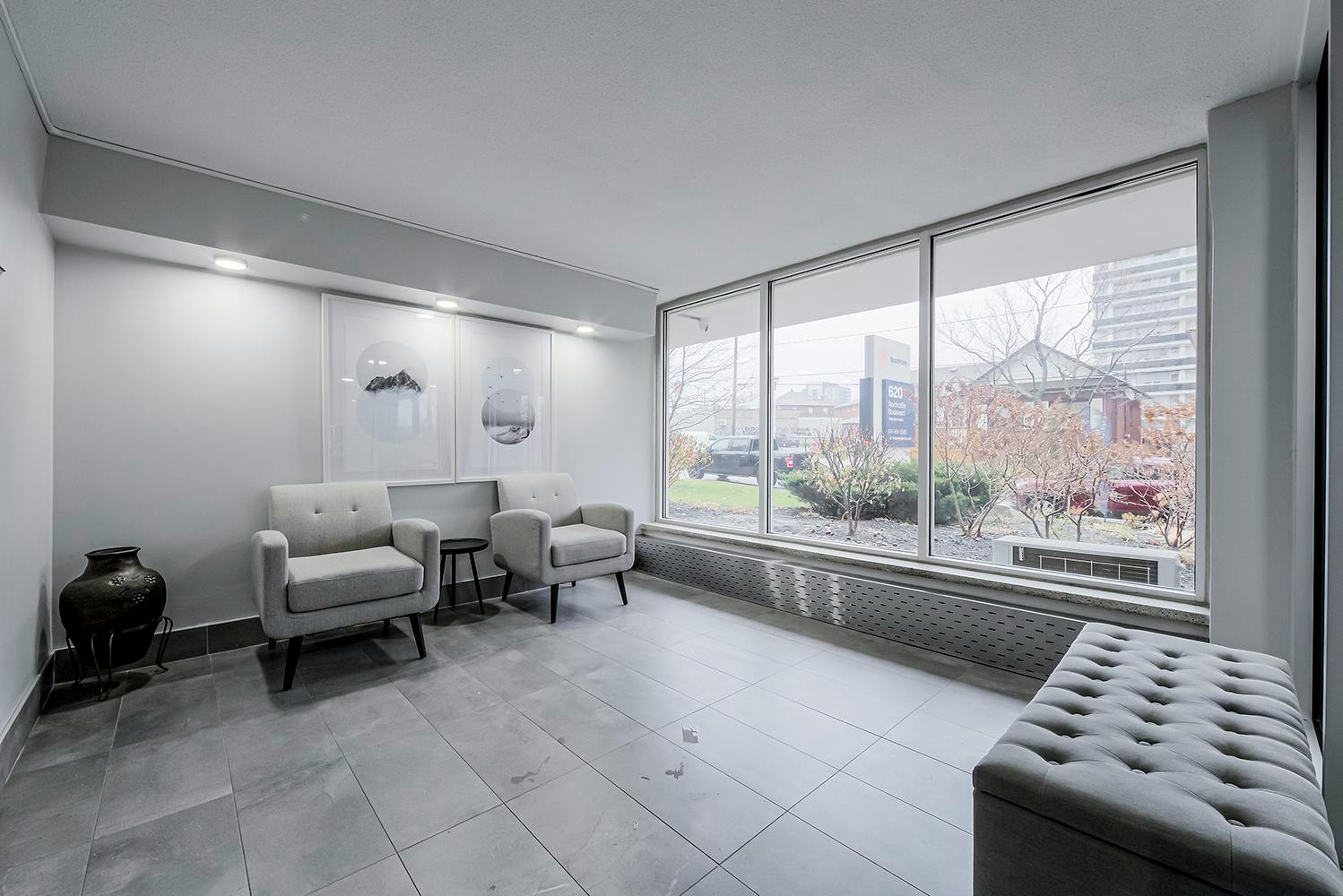 620 Northcliffe Boulevard, Toronto, ON, M6E 3M1 - 12