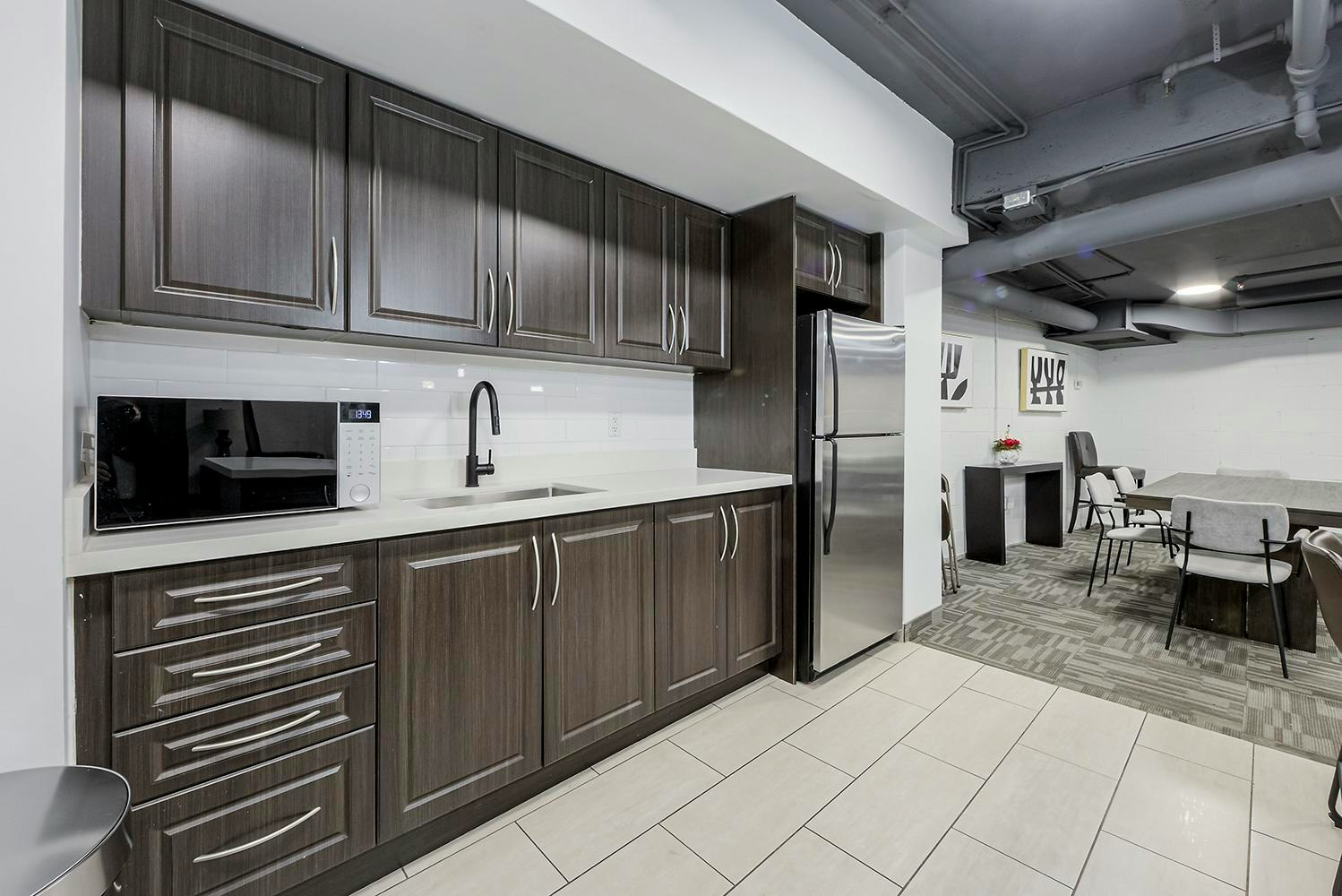 200 Dufferin Street, Toronto, ON, M6K 1Z4 - 9