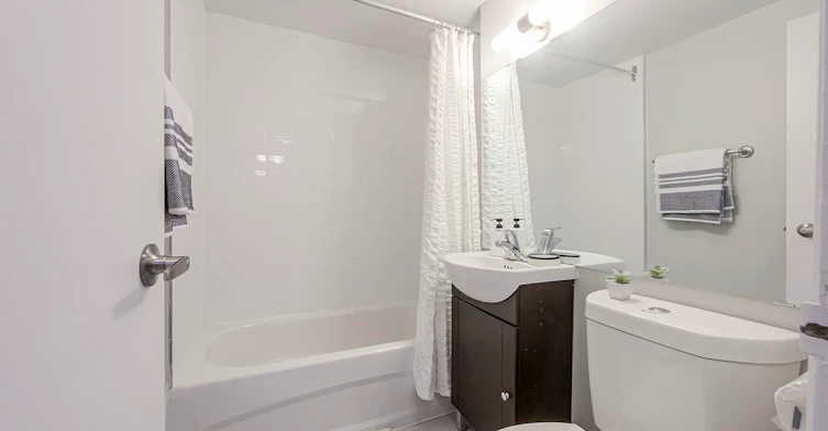 200 Dufferin Street, Toronto, ON, M6K 1Z4 - 7