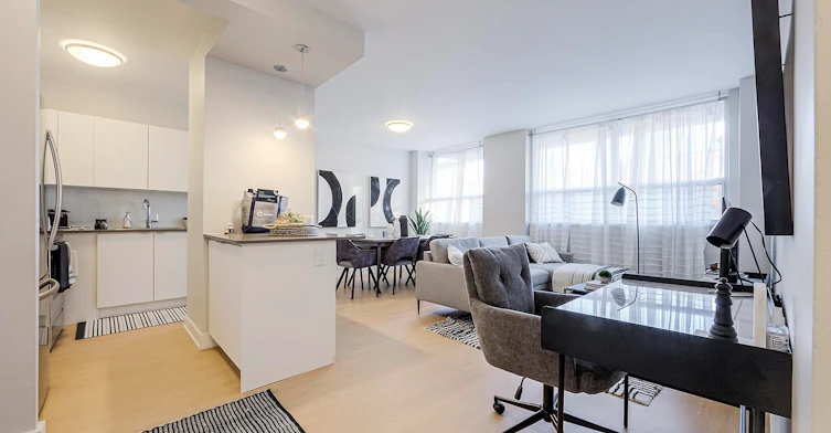 200 Dufferin Street, Toronto, ON, M6K 1Z4 - 5