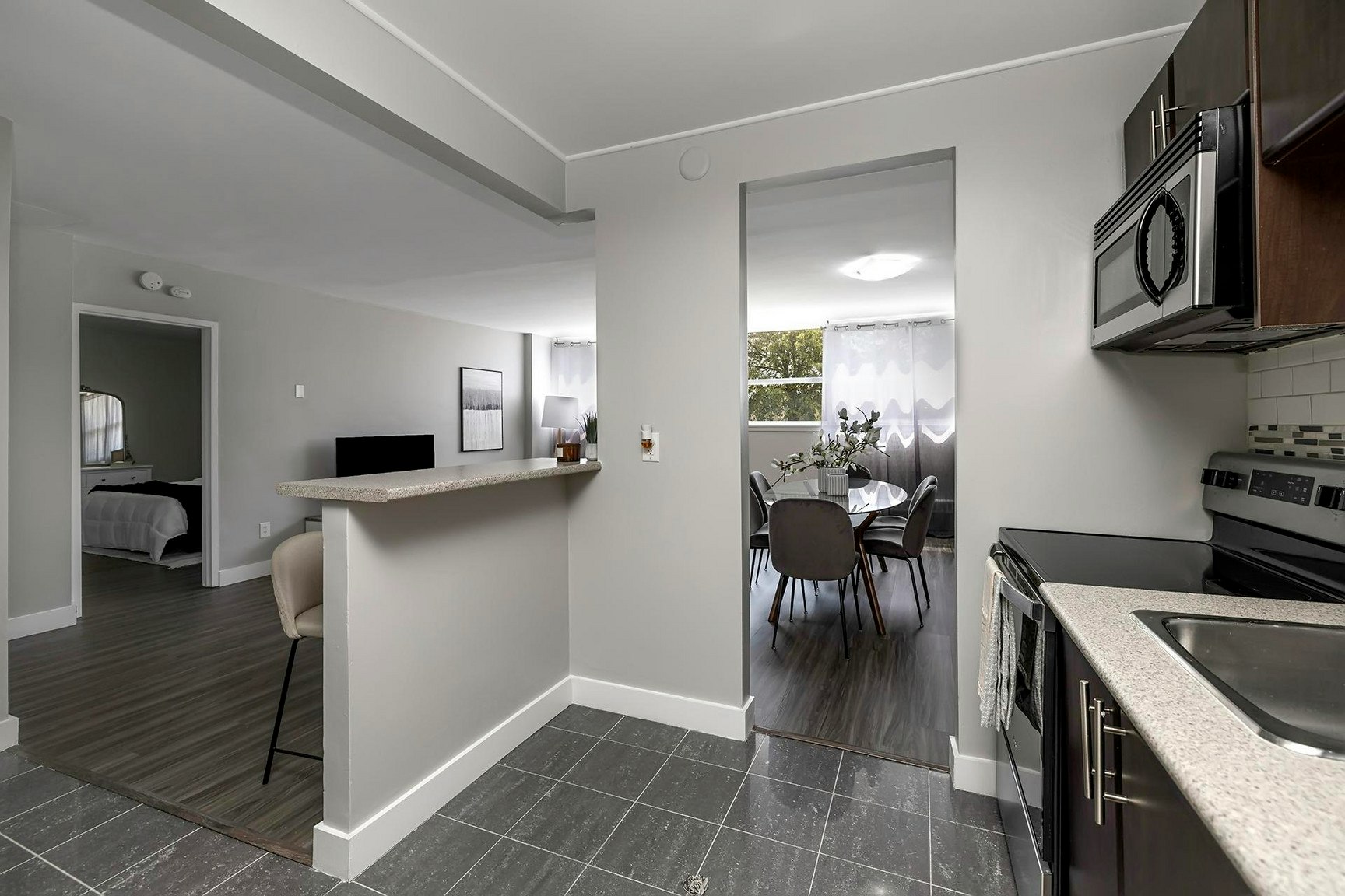 137 University Avenue West, Waterloo, ON, N2L 3E6 - 3