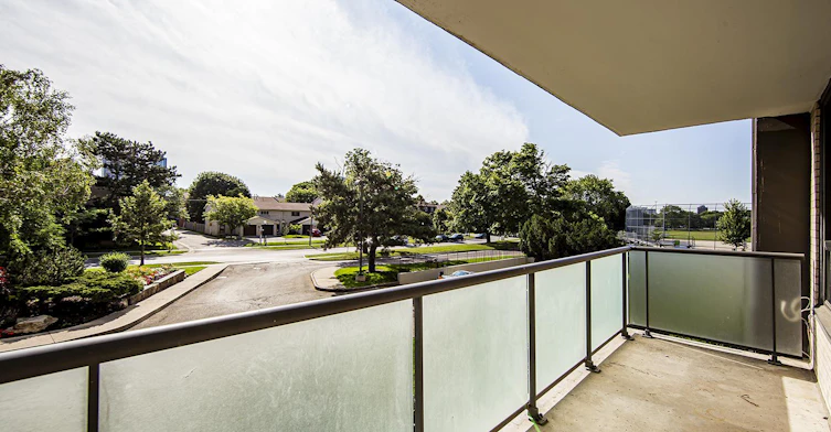 100 Parkway Forest Drive, Toronto, ON, M2J 1L6 - 9