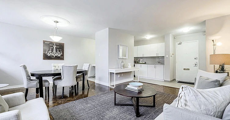 203-6020 Bathurst Street, Toronto, ON, M2R 1Z8 - 3