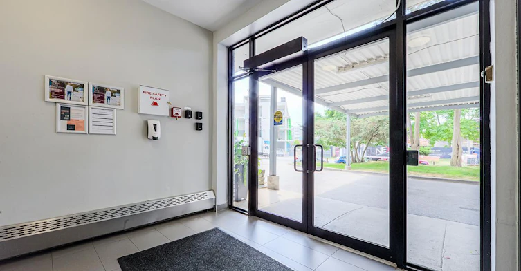 74 Curlew Drive, Toronto, ON, M3A 2R3 - 7