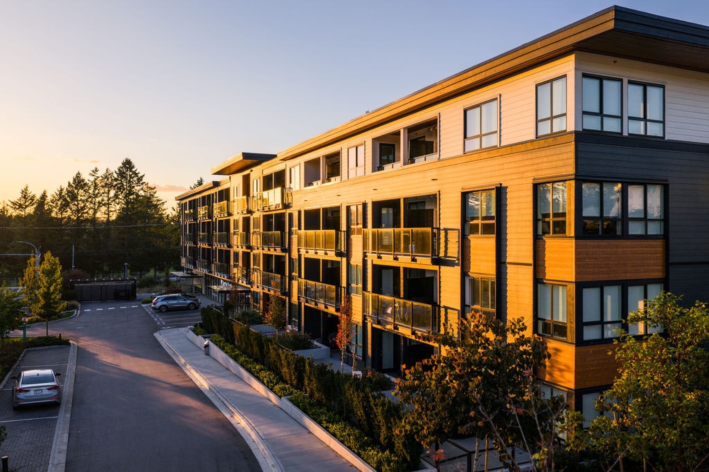 304-15215 Sitka Drive, Surrey, BC, V3S 0C1 - 12