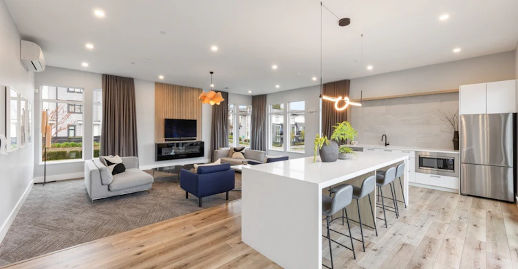 304-15215 Sitka Drive, Surrey, BC, V3S 0C1 - 10