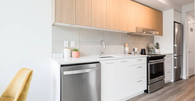 401-143 E 17th Street, North Vancouver, BC, V7L 0H4 - 16