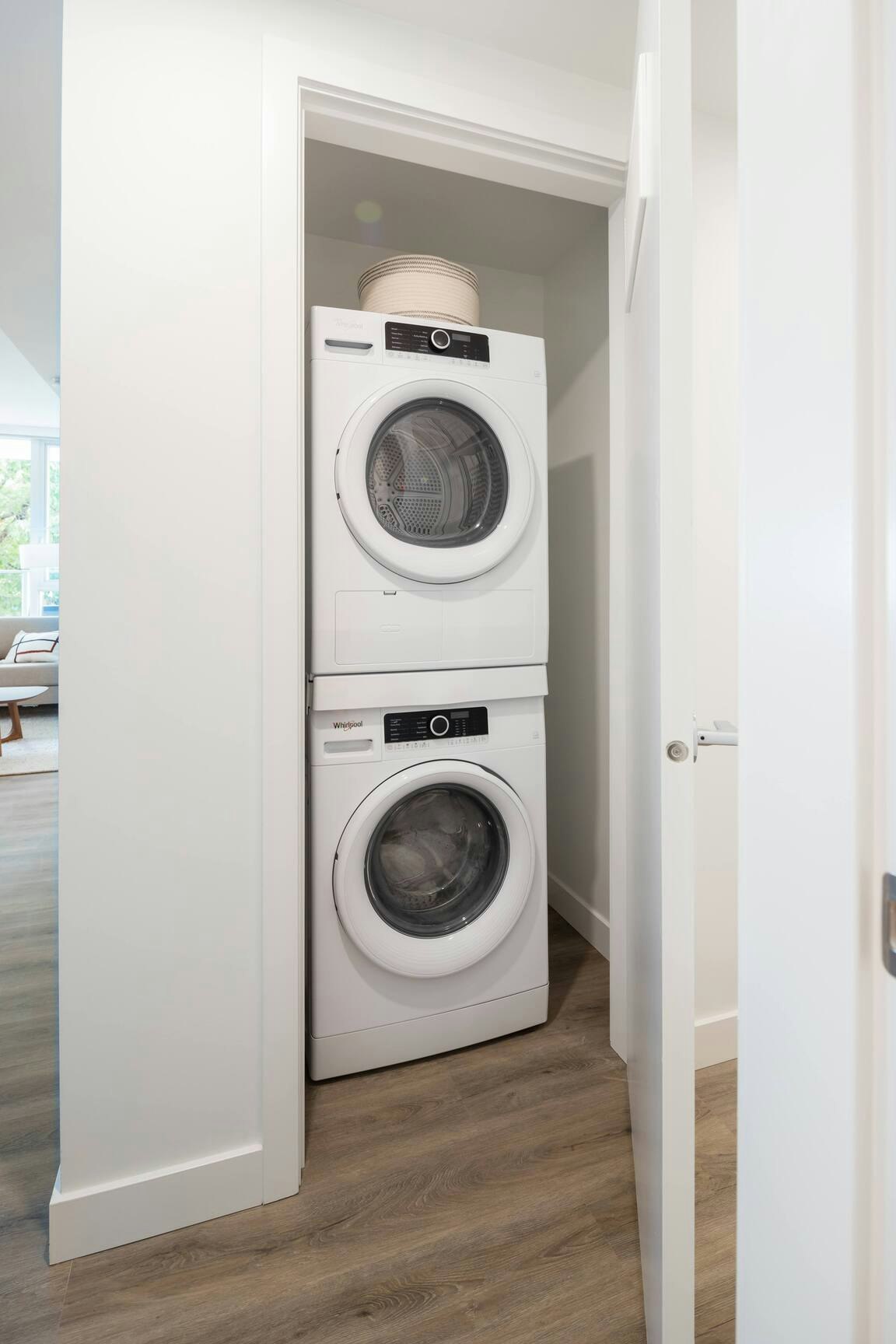 401-143 E 17th Street, North Vancouver, BC, V7L 0H4 - 21