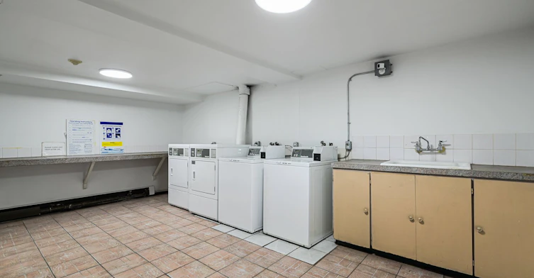 301-703 14th Avenue SW, Calgary, AB, T2R 0N2 - 3